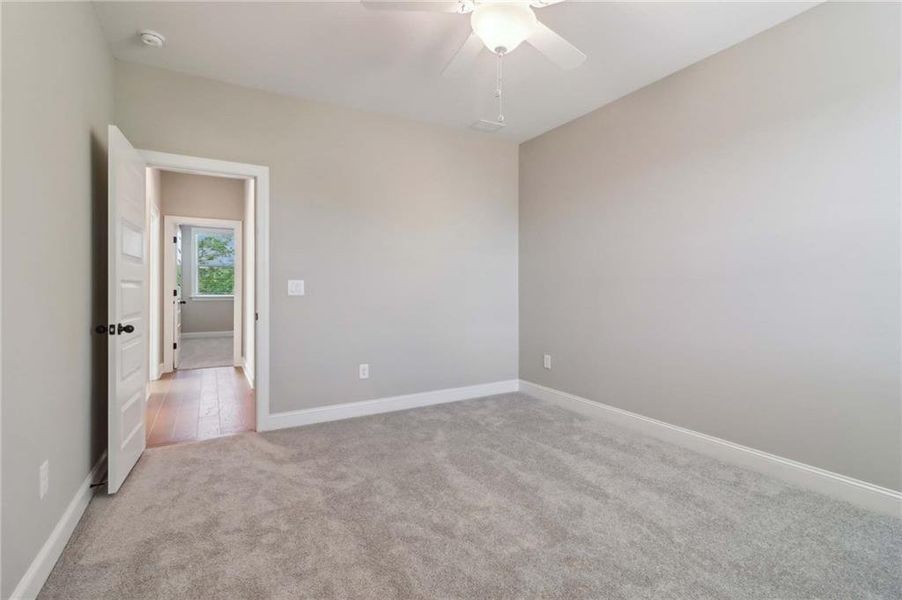 Spacious, unfurnished interior of a new home in , Dawsonville (Image 16).
