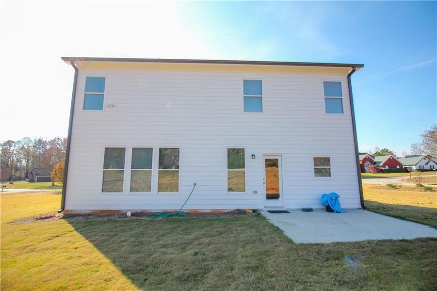 Exterior details and patio area of a home in , Commerce (Image 4).