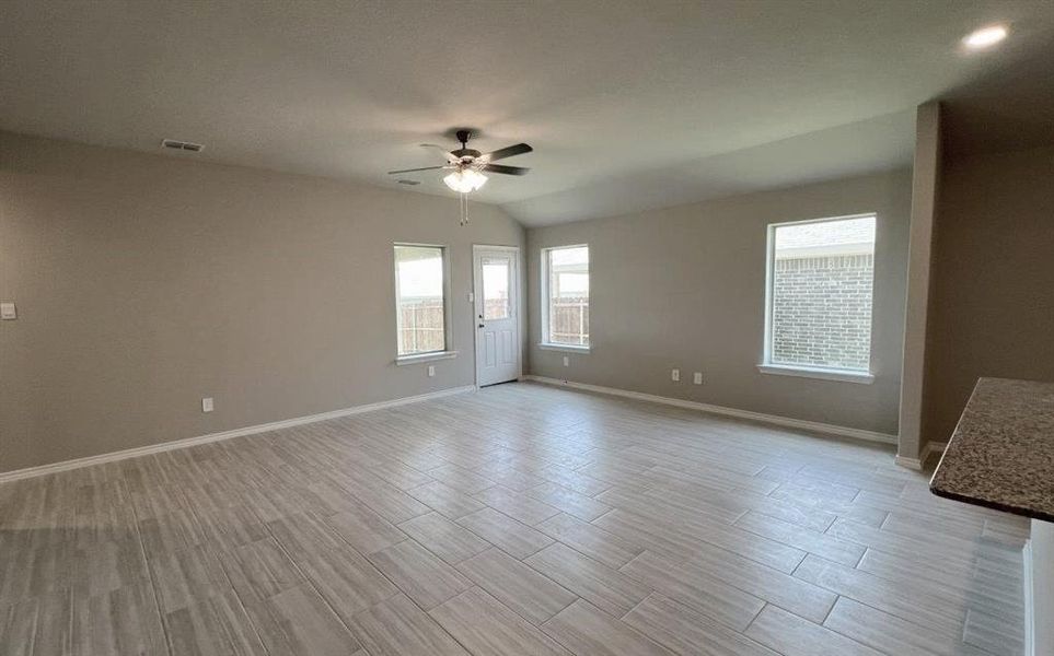 Spacious, unfurnished interior of a new home in Rosewood at Beltmill, Fort Worth (Image 12).