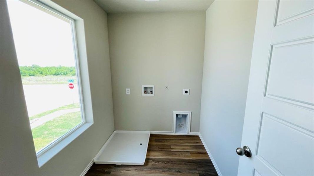 Spacious, unfurnished interior of a new home in Sunnycreek, Crowley (Image 14). Spacious, unfurnished interior of a new home in Sunnycreek, Crowley (Image 14).