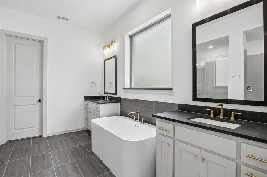 An owner's bath designed with two in mind! An owner's bath designed with two in mind!