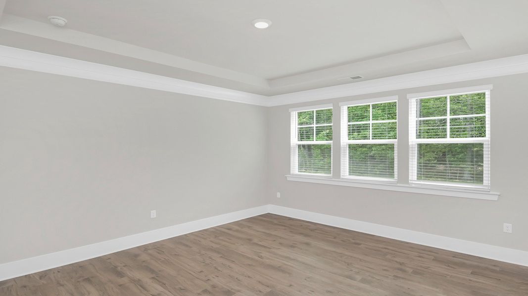 Spacious, unfurnished interior of a new home in Livingston Woods, Irmo (Image 15).