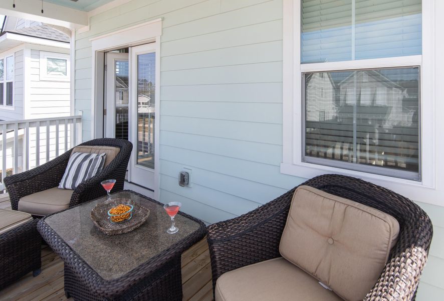 Exterior details and patio area of a home in Nexton - Midtown - The Park Collection, Summerville (Image 27).
