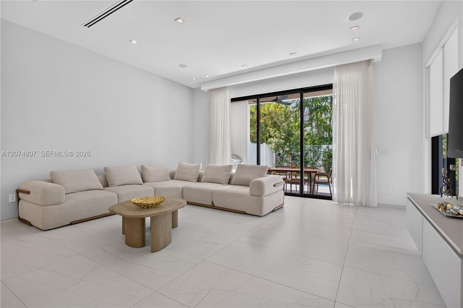 Furnished interior view inside a new home in , Fort Lauderdale (Image 17). Furnished interior view inside a new home in , Fort Lauderdale (Image 17).