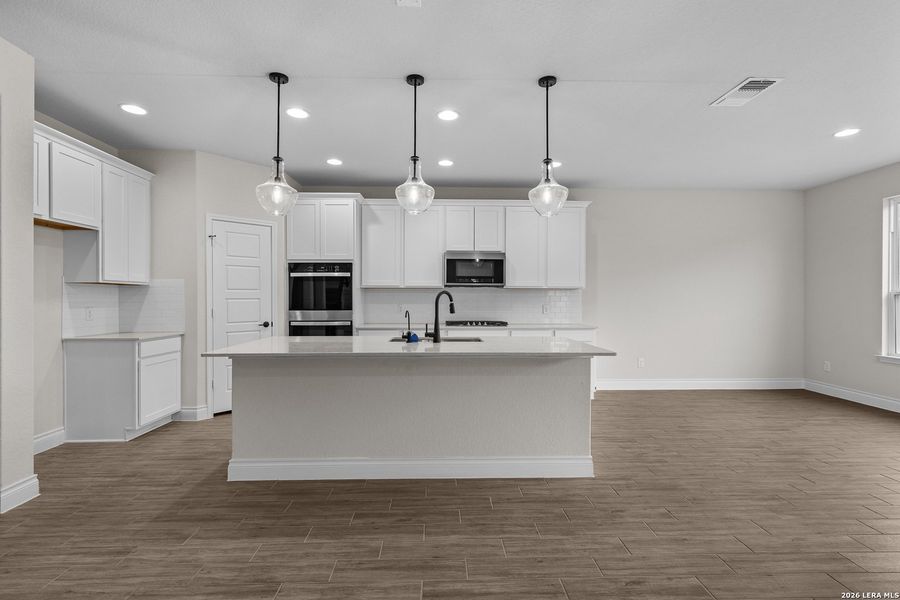 Furnished interior view inside a new home in Horizon Ridge, San Antonio (Image 7). Furnished interior view inside a new home in Horizon Ridge, San Antonio (Image 7).