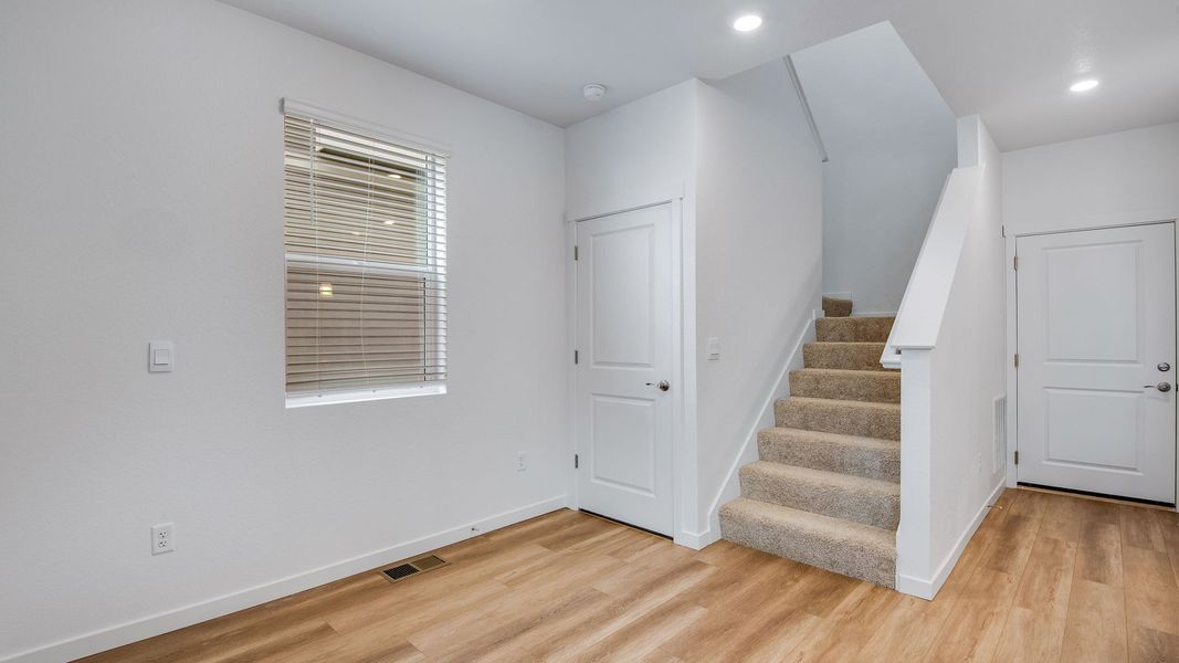Spacious, unfurnished interior of a new home in Villas at Vantage, Berthoud (Image 12).