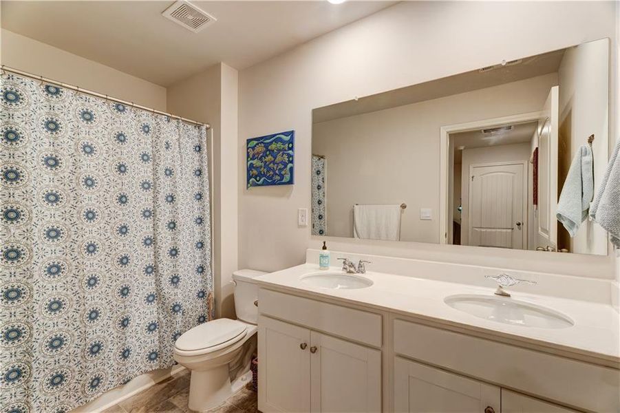 Furnished interior view inside a new home in , Dahlonega (Image 27).