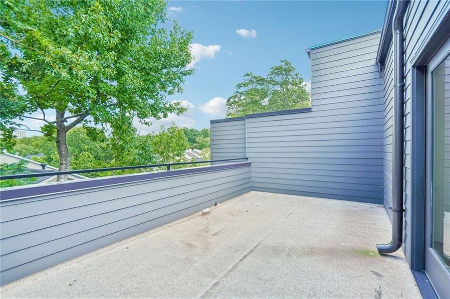 Exterior details and patio area of a home in , Decatur (Image 23).