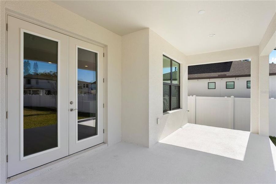 Exterior details and patio area of a home in , Tampa (Image 29).