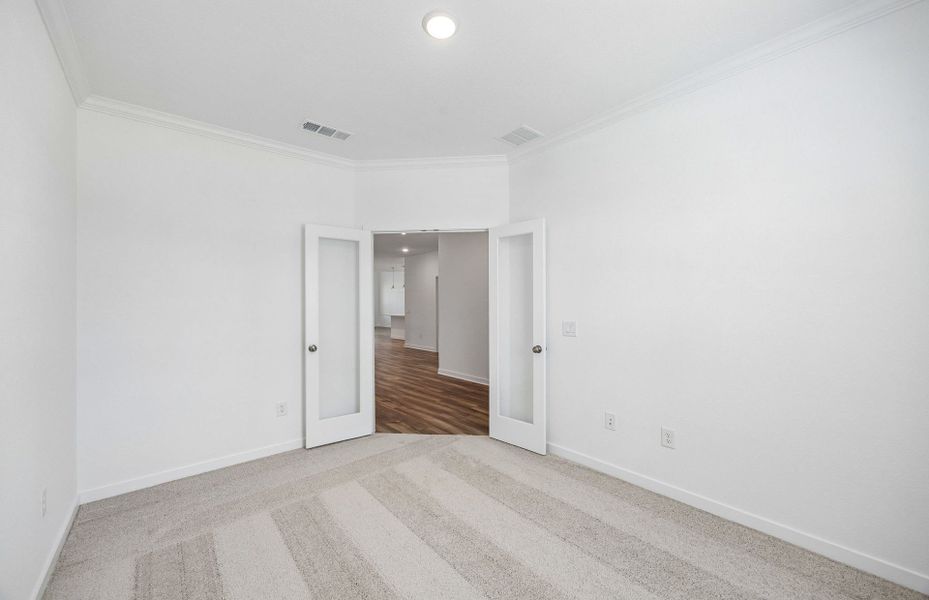 Spacious, unfurnished interior of a new home in Mavera, Conroe (Image 27).