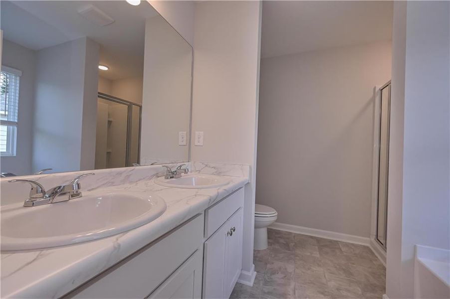 Furnished interior view inside a new home in , Villa Rica (Image 8).