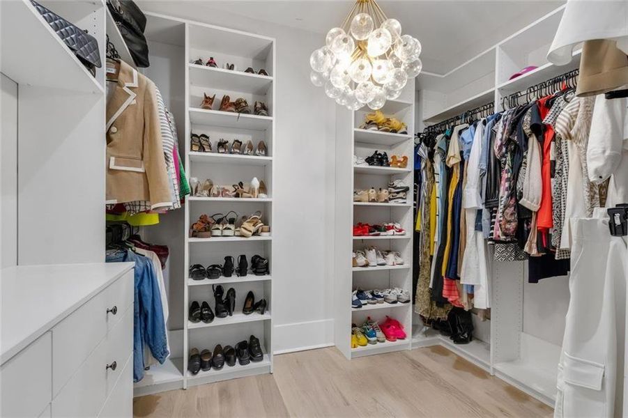 Furnished interior view inside a new home in , Roswell (Image 56).