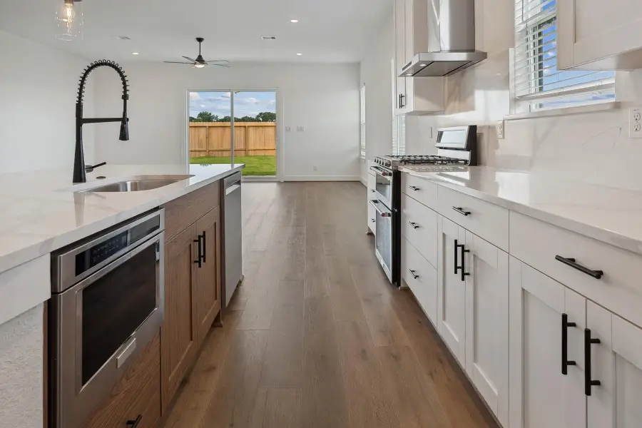 Furnished interior view inside a new home in Hallimore Ranch, Rosenberg (Image 10).