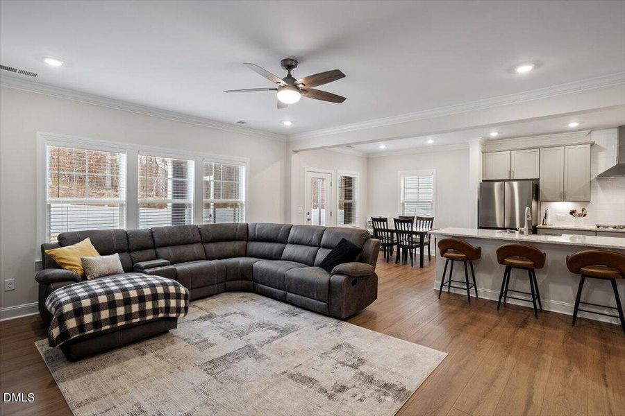 4038 Front Runner Dr. 4038 Front Runner Dr.