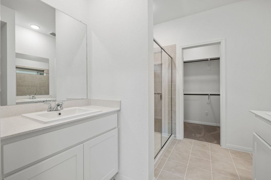 Furnished interior view inside a new home in Trinity Ranch, Elgin (Image 11).