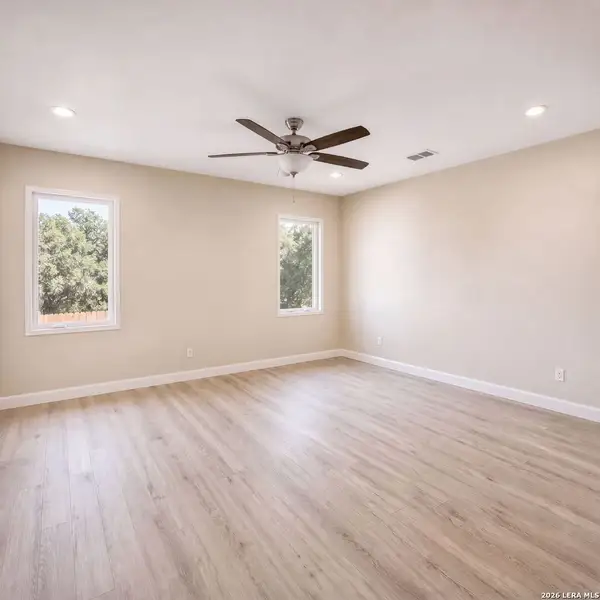 Spacious, unfurnished interior of a new home in Landon Ridge, San Antonio (Image 8). Spacious, unfurnished interior of a new home in Landon Ridge, San Antonio (Image 8).