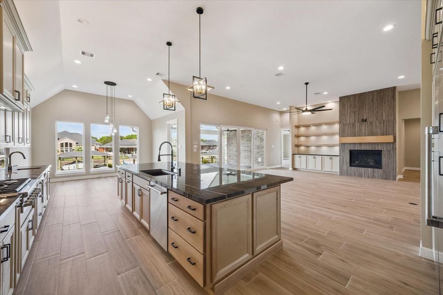 Furnished interior view inside a new home in , Kemah (Image 16).