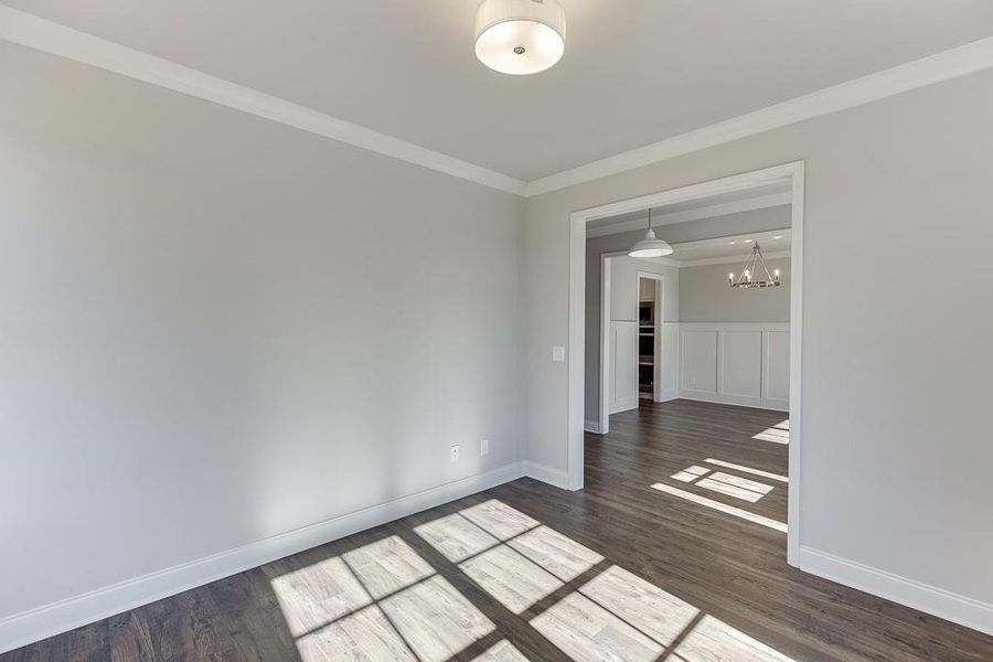 Spacious, unfurnished interior of a new home in , Gainesville (Image 17).
