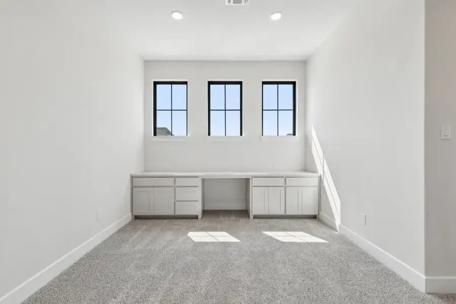 Representative unfurnished interior of a home built from the Lakewood by Chesmar Homes in Rio Vista at Kelly Ranch, Aledo (Image 25). Representative unfurnished interior of a home built from the Lakewood by Chesmar Homes in Rio Vista at Kelly Ranch, Aledo (Image 25).