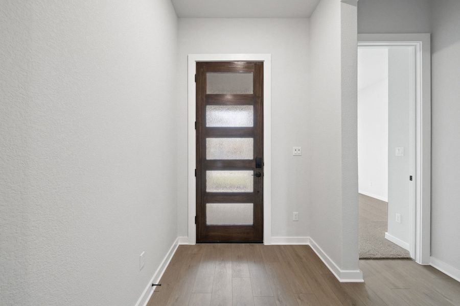 Spacious, unfurnished interior of a new home in Heritage, Dripping Springs (Image 19).