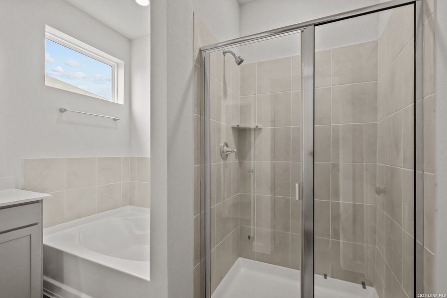 Furnished interior view inside a new home in Cinco Lakes, San Antonio (Image 10).