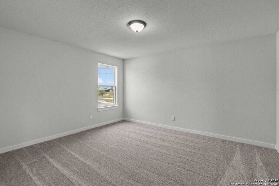 Spacious, unfurnished interior of a new home in August Fields, New Braunfels (Image 30).