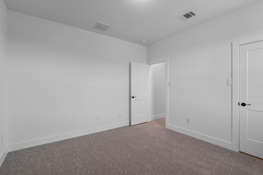 Spacious, unfurnished interior of a new home in Jordan Ranch, Fulshear (Image 11).