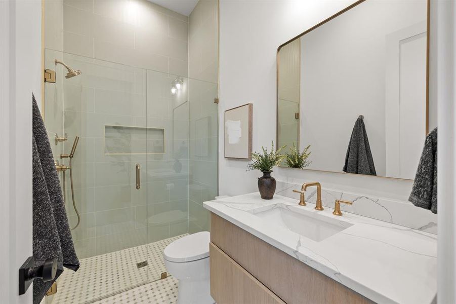 Furnished interior view inside a new home in , Dallas (Image 13).