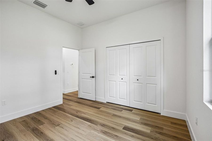 Spacious, unfurnished interior of a new home in , North Port (Image 33).