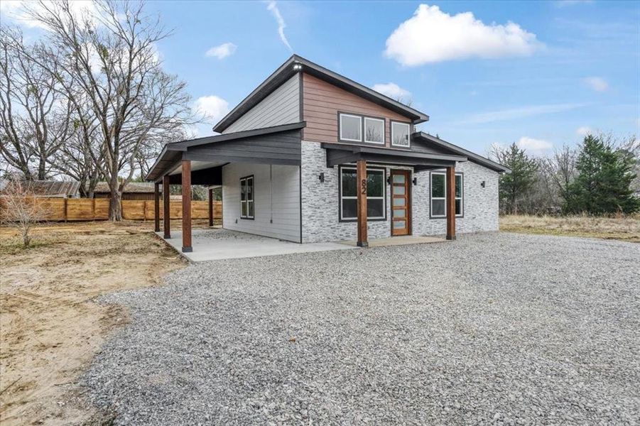 Exterior details and patio area of a home in , Gordonville (Image 21). Exterior details and patio area of a home in , Gordonville (Image 21).