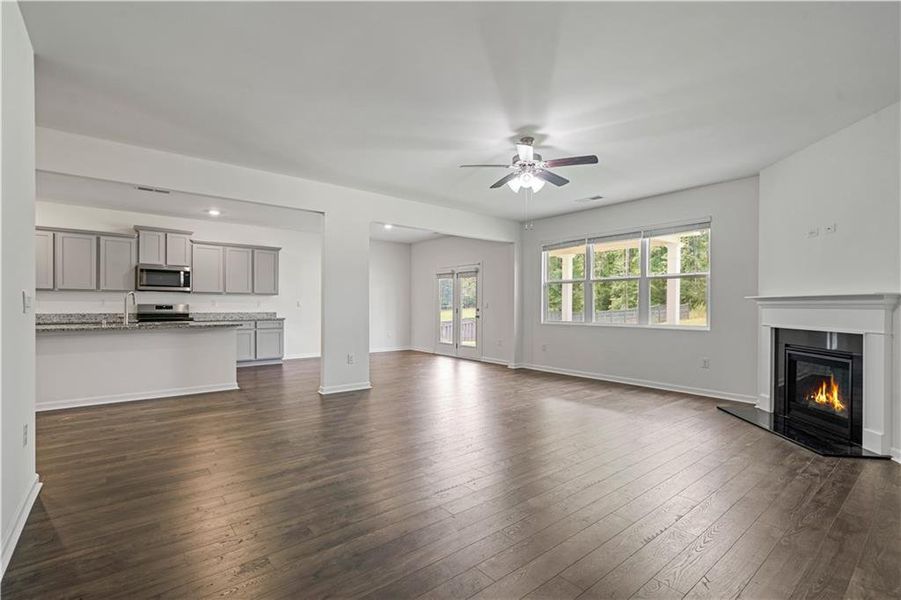Spacious, unfurnished interior of a new home in Stillwater Springs, Dacula (Image 15).