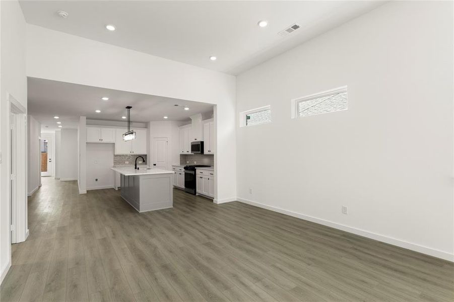 Image 25 of a home in Willow Grove. Image 25 of a home in Willow Grove.