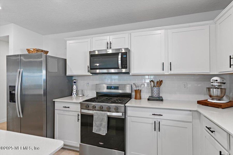 Furnished interior view inside a new home in Wells Landing, Jacksonville (Image 19). Furnished interior view inside a new home in Wells Landing, Jacksonville (Image 19).