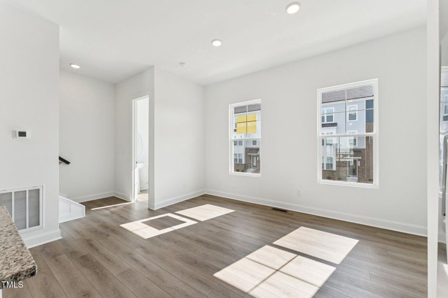 12-web-or-mls-DSC09327 12-web-or-mls-DSC09327