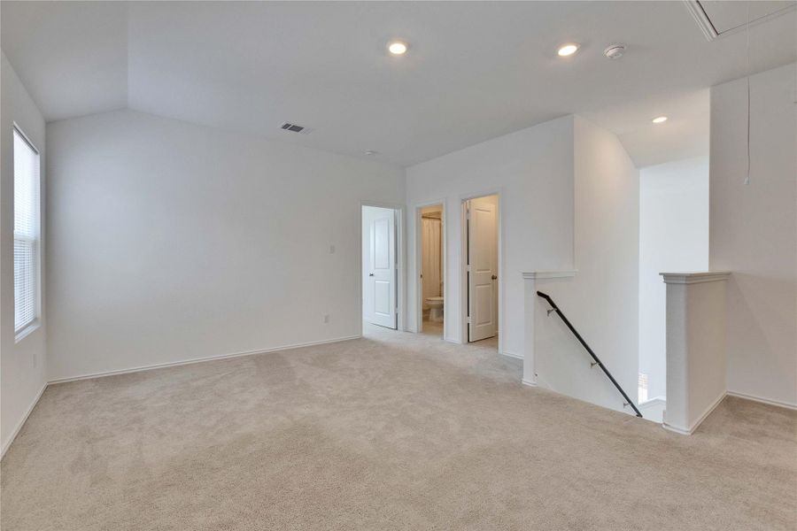 Upstairs flex/den space. Upstairs flex/den space.