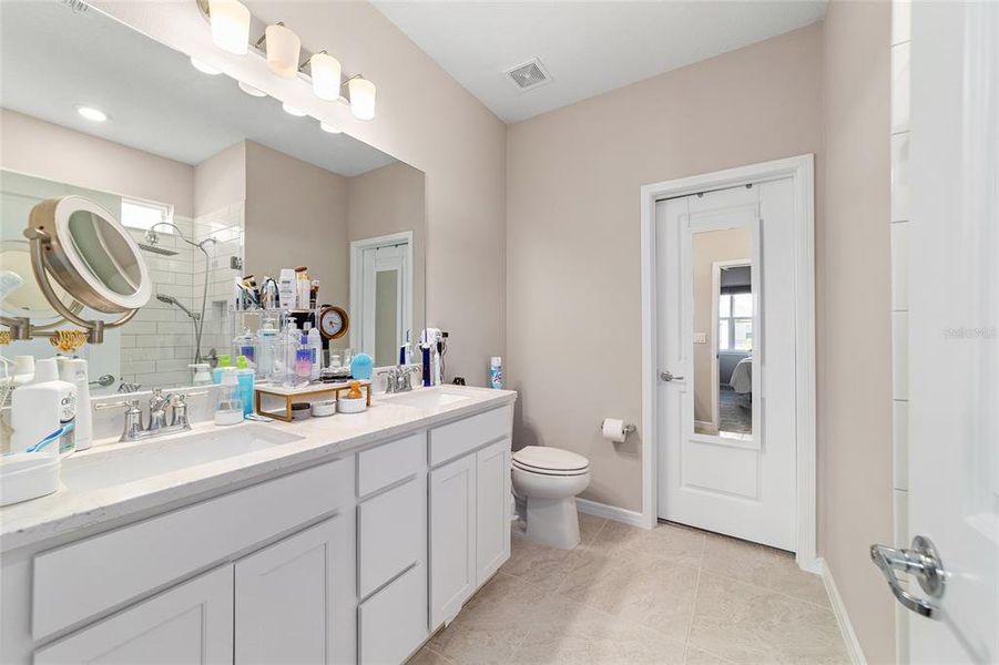 Furnished interior view inside a new home in Del Webb Stone Creek, Ocala (Image 49).