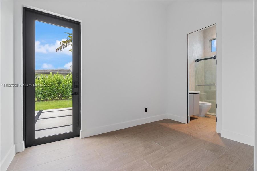 Spacious, unfurnished interior of a new home in , Davie (Image 22).