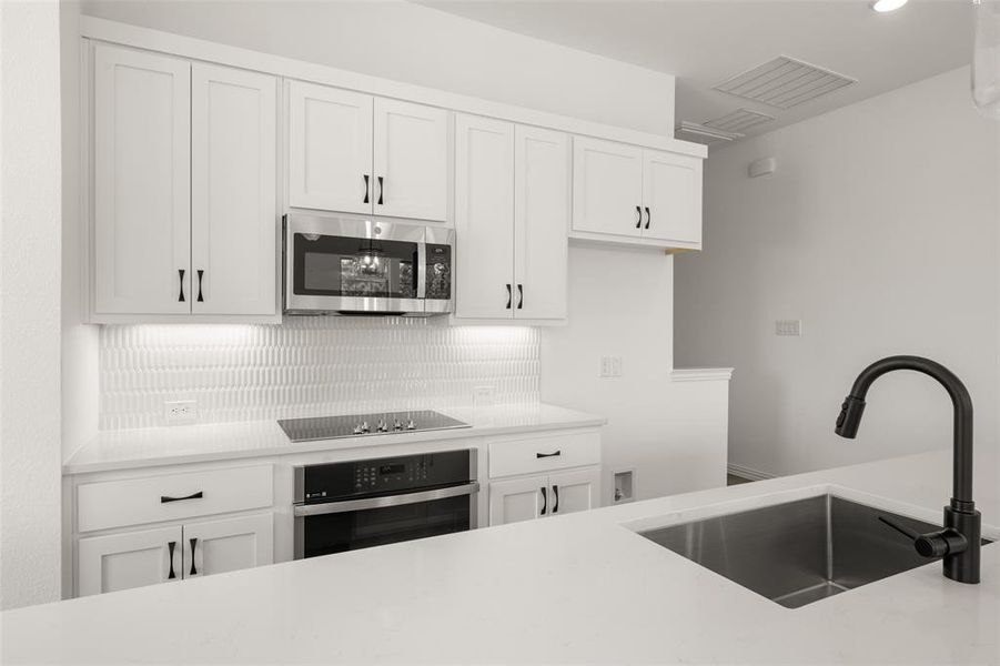 14_632 Big Bend- Kitchen-Great Room-4 14_632 Big Bend- Kitchen-Great Room-4