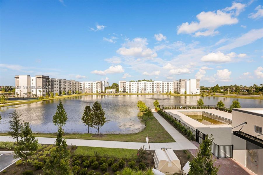 Community amenities in , Orlando (Image 28).