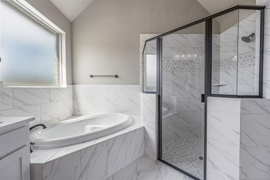 Furnished interior view inside a new home in Pecan Plantation, Granbury (Image 10).