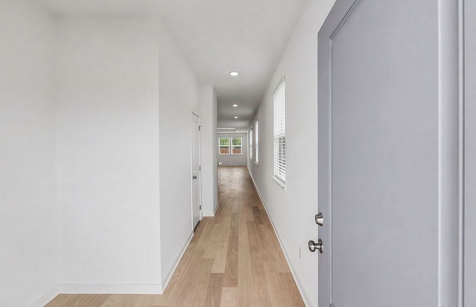Spacious, unfurnished interior of a new home in Larson Crossing, Elgin (Image 23).
