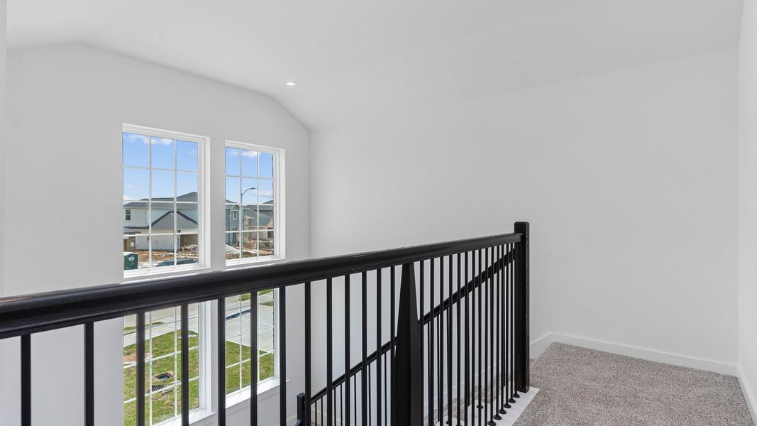 Spacious, unfurnished interior of a new home in Evergreen, Rosenberg (Image 16).