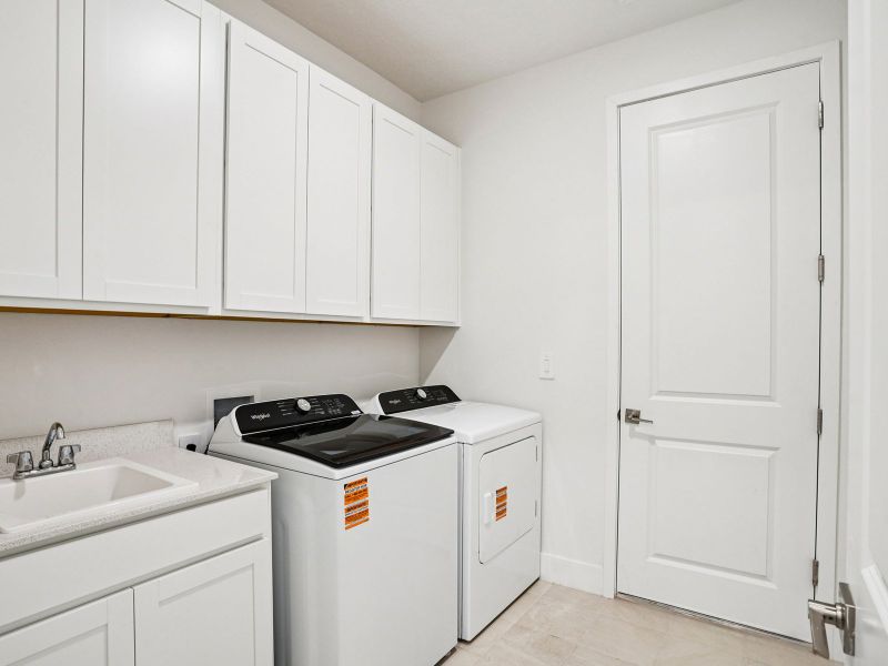 Furnished interior view inside a new home in Ridgehaven - Reserve Series, Ormond Beach (Image 7).