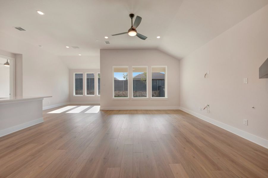 Spacious, unfurnished interior of a new home in Union Park, Little Elm (Image 16).