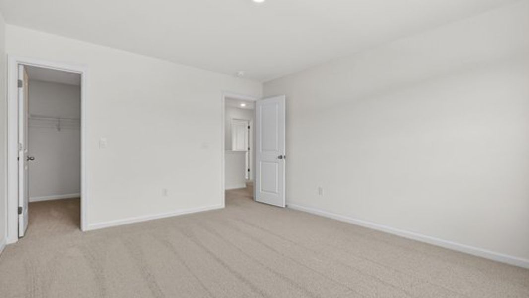 Spacious, unfurnished interior of a new home in Anderson Farm, Wendell (Image 27).