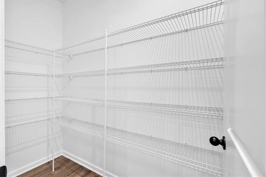 Spacious, unfurnished interior of a new home in Meadow Pines, Dallas (Image 27).