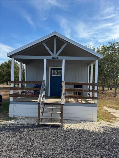 View of front facade featuring a porch View of front facade featuring a porch