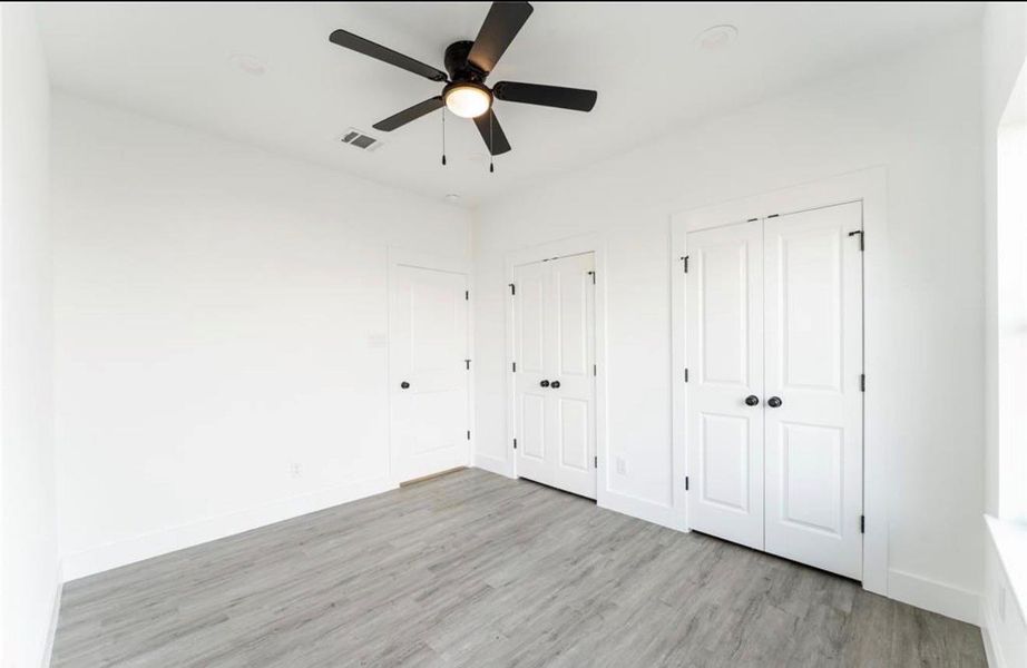 Spacious, unfurnished interior of a new home in , Beasley (Image 8).