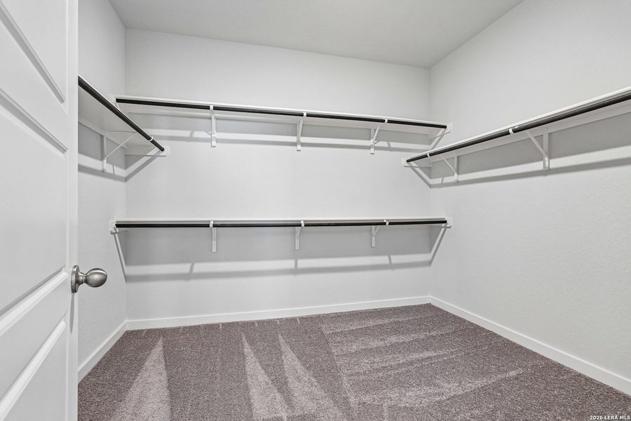 Spacious, unfurnished interior of a new home in Weston Oaks, San Antonio (Image 20).