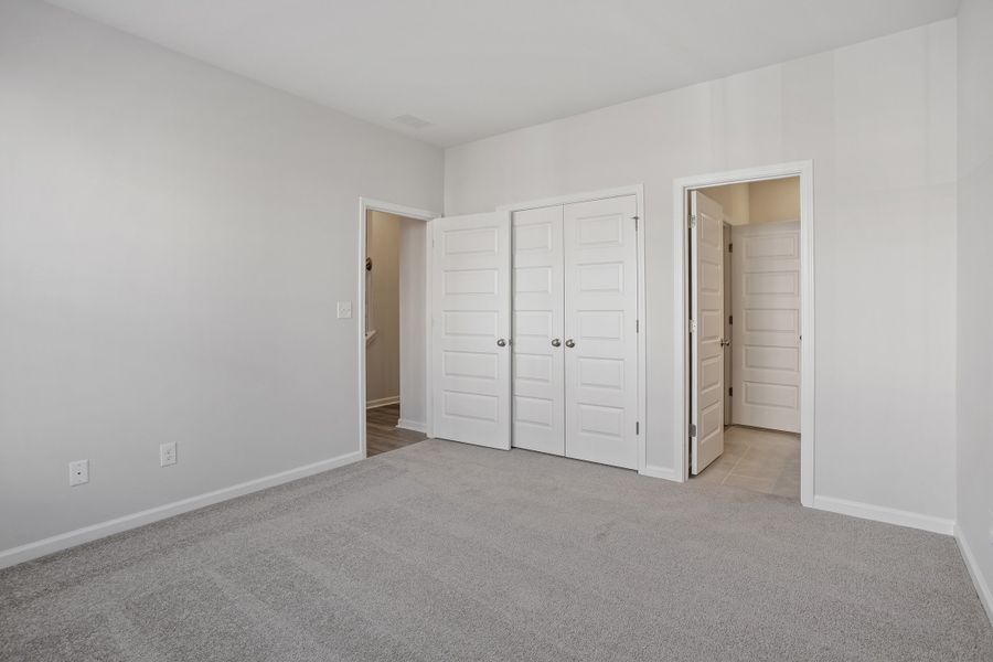 Spacious, unfurnished interior of a new home in Renaissance at White Oak, Garner (Image 31).